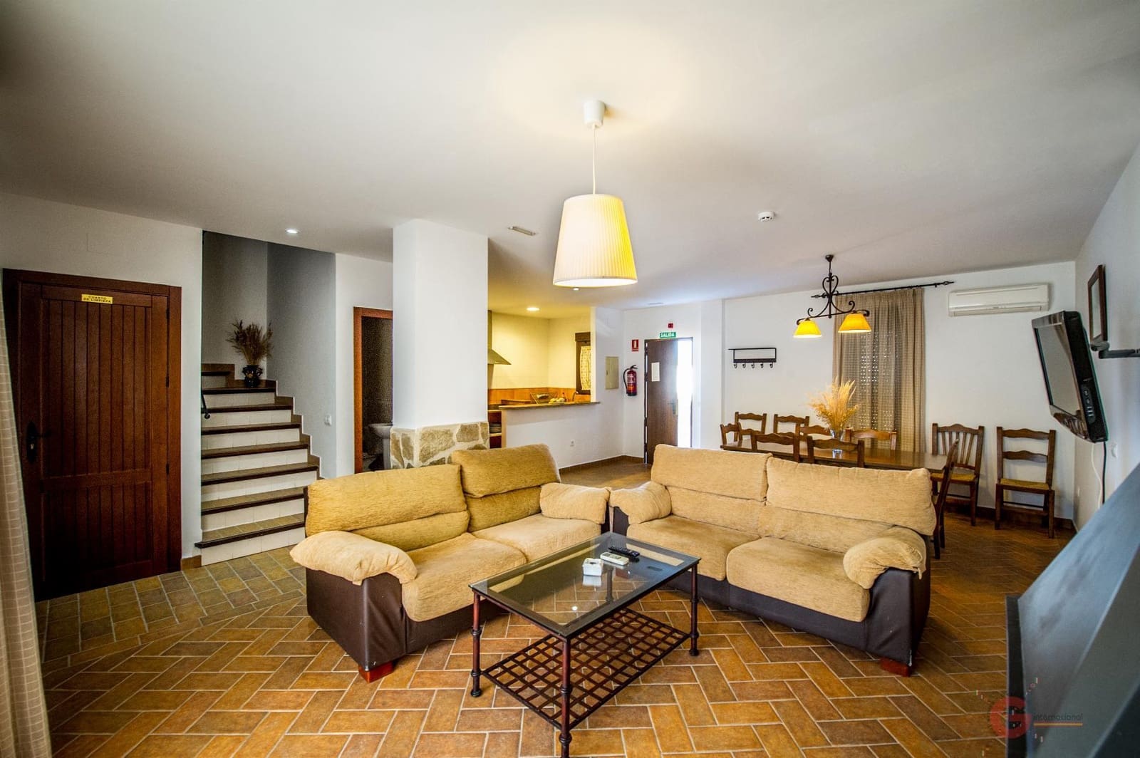 35 soveværelse Hotel til salg i Cordoba by med swimmingpool - € 1.370.000 (Ref: 8612307)