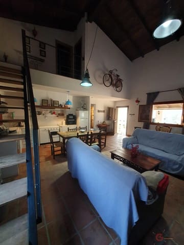 3 soveværelse Finca/Landehus til salg i Vélez de Benaudalla med swimmingpool garage - € 425.000 (Ref: 8645521)