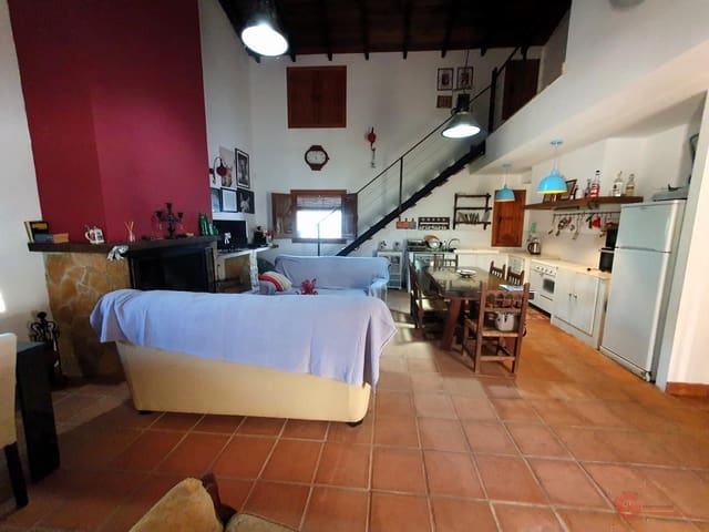 3 soveværelse Finca/Landehus til salg i Vélez de Benaudalla med swimmingpool garage - € 425.000 (Ref: 8645521)