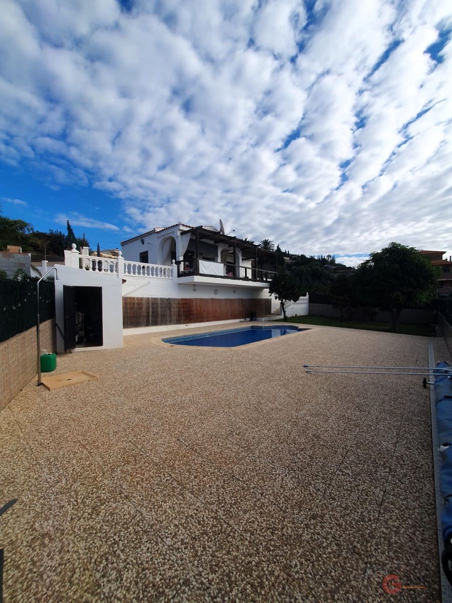 3 soverom Finca/Herregård til salgs i Motril med svømmebasseng garasje - € 318 000 (Ref: 8645522)