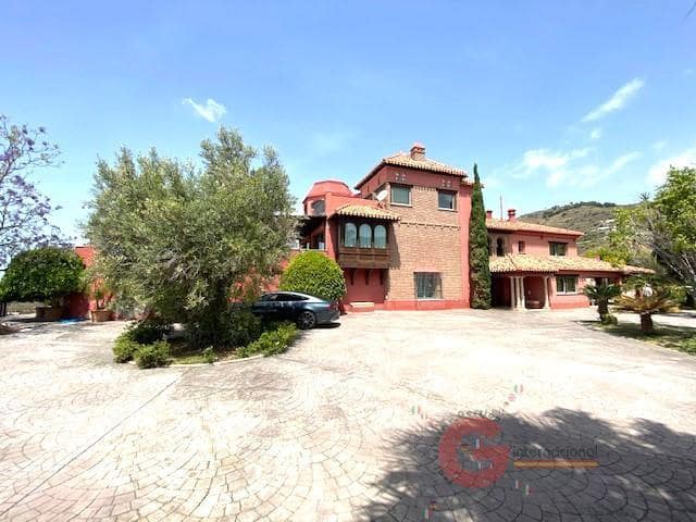 5 quarto Moradia para venda em Taramay com piscina - 1 400 000 € (Ref: 8697563)