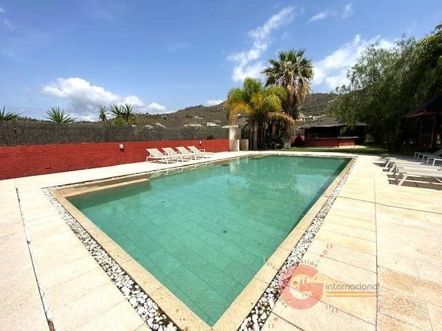 5 quarto Moradia para venda em Taramay, Almuñécar com piscina - 1 400 000 € (Ref: 8697563)