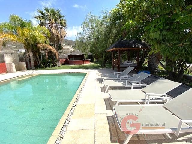 5 quarto Moradia para venda em Taramay com piscina - 1 400 000 € (Ref: 8697563)