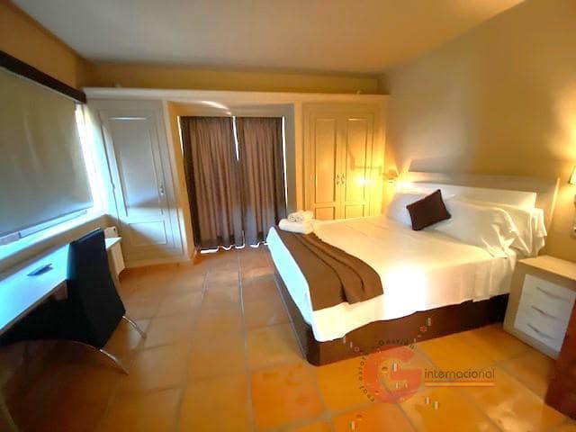 5 quarto Moradia para venda em Taramay com piscina - 1 400 000 € (Ref: 8697563)