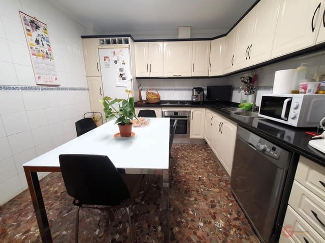 3 quarto Moradia para venda em Motril com garagem - 255 000 € (Ref: 8699211)