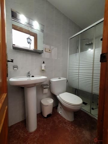 5 quarto Moradia para venda em Centro, Granada cidade com garagem - 265 000 € (Ref: 8714505)