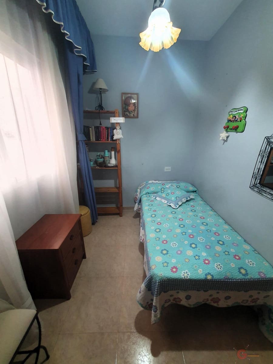 5 soveværelse Villa til salg i Motril med garage - € 250.000 (Ref: 8772768)