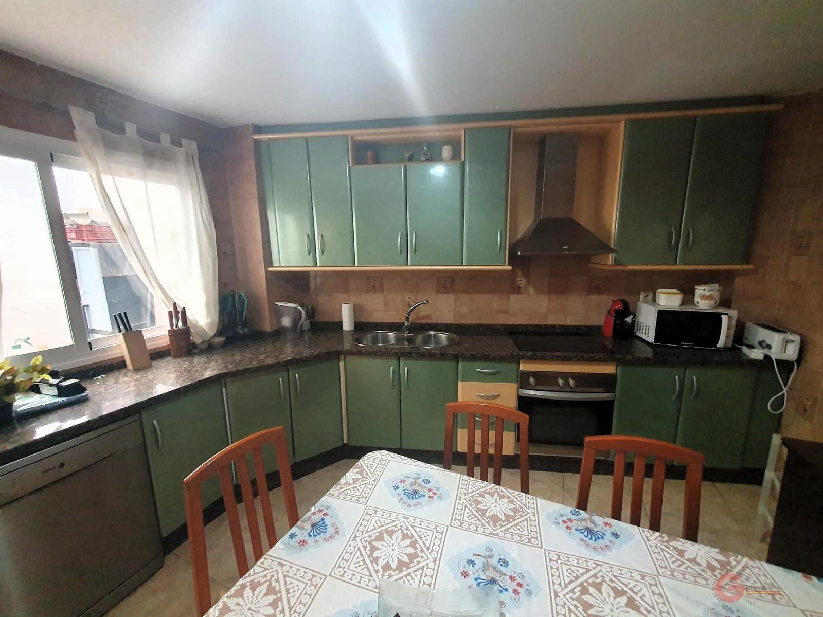 5 soveværelse Villa til salg i Motril med garage - € 250.000 (Ref: 8772768)