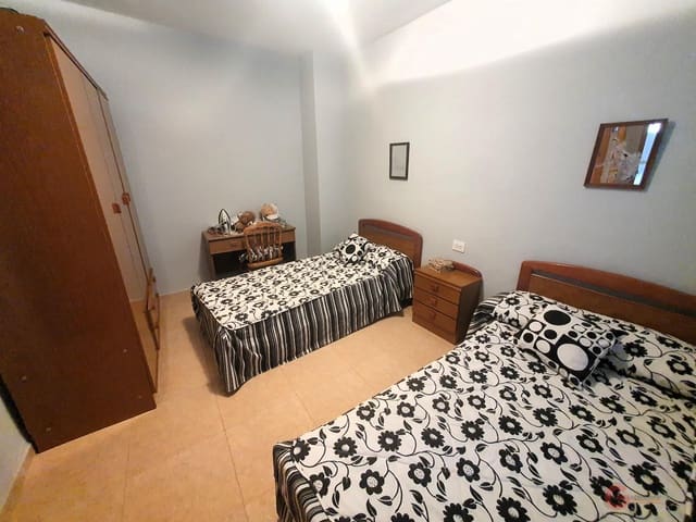 5 soveværelse Villa til salg i Motril med garage - € 250.000 (Ref: 8772768)