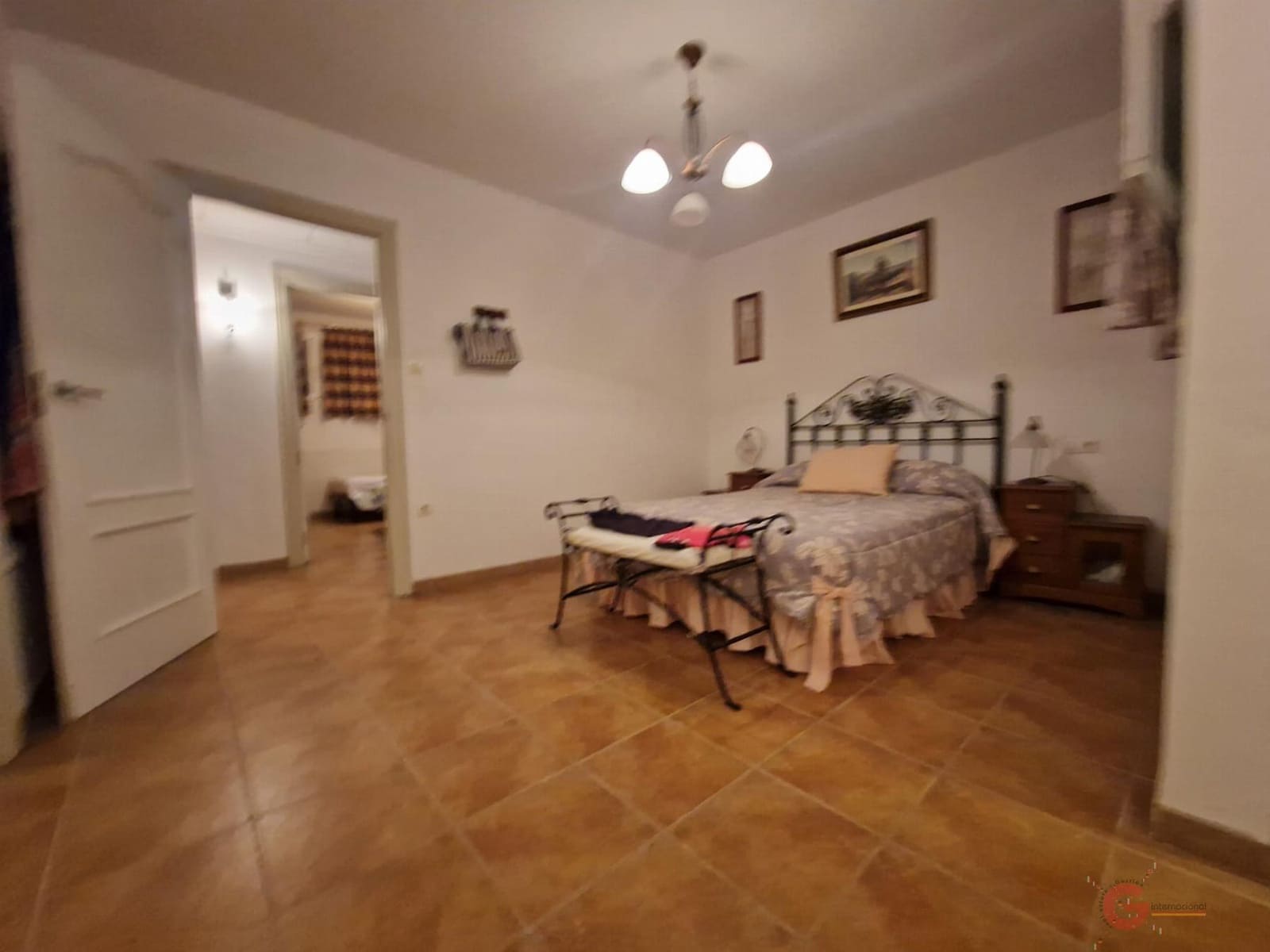 4 soverom Kommersiell til salgs i Salobrena med garasje - € 244 000 (Ref: 8790364)