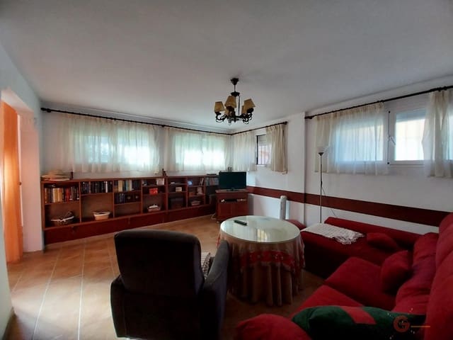 4 bedroom Commercial for sale in Salobreña with garage - € 244,000 (Ref: 8790364)