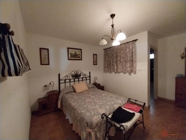 4 bedroom Commercial for sale in Salobreña with garage - € 244,000 (Ref: 8790364)