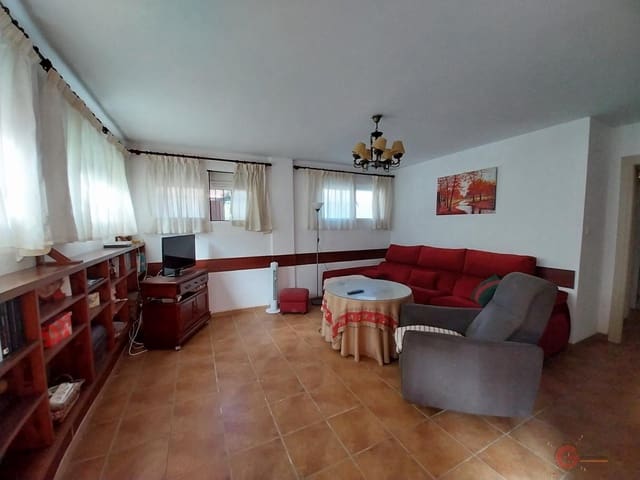 4 bedroom Commercial for sale in Salobreña with garage - € 244,000 (Ref: 8790364)