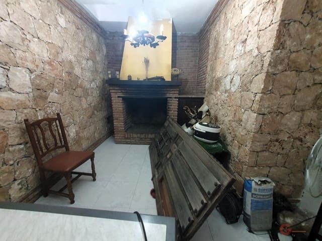 4 soveværelse Villa til salg i Vélez de Benaudalla med garage - € 200.000 (Ref: 8790367)