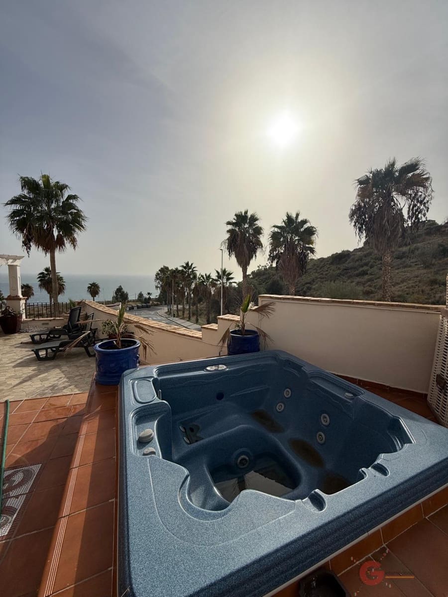 5 soveværelse Villa til salg i Salobrena med swimmingpool garage - € 480.000 (Ref: 8840446)