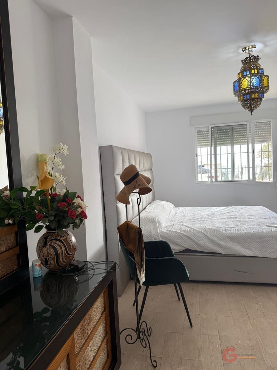 5 soveværelse Villa til salg i Salobrena med swimmingpool garage - € 480.000 (Ref: 8840446)