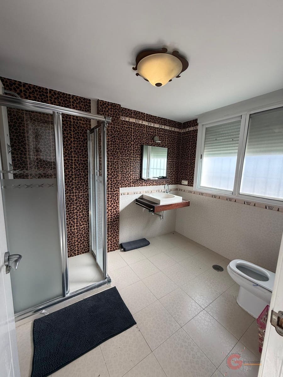 5 soveværelse Villa til salg i Salobrena med swimmingpool garage - € 480.000 (Ref: 8840446)