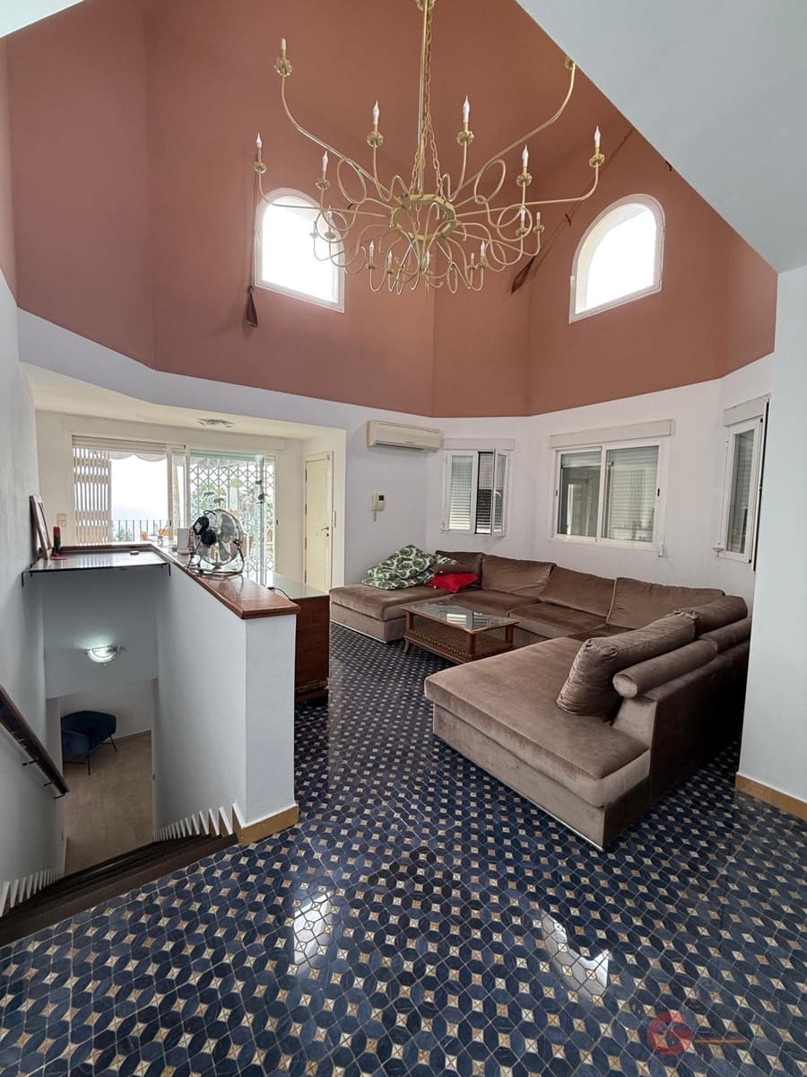 5 soveværelse Villa til salg i Salobrena med swimmingpool garage - € 480.000 (Ref: 8840446)