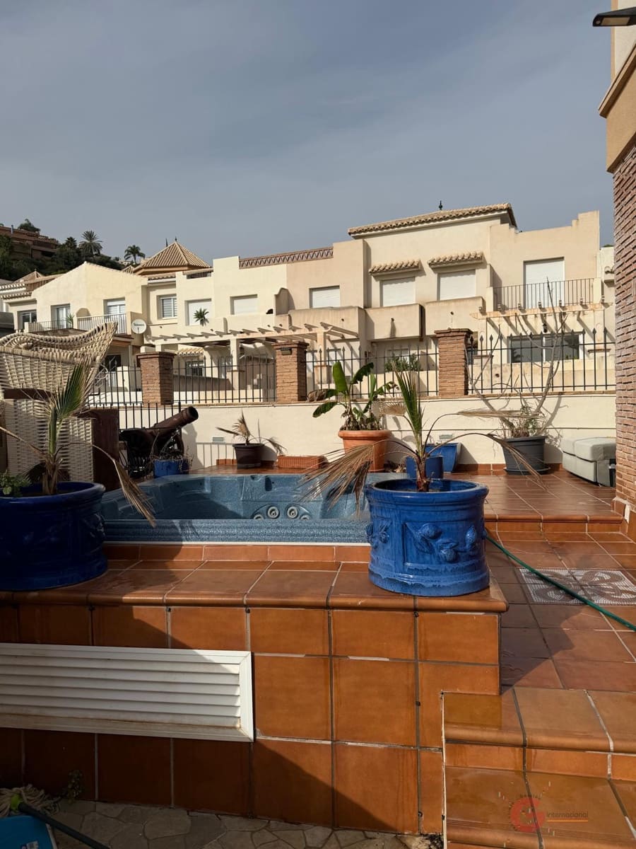 5 soveværelse Villa til salg i Salobrena med swimmingpool garage - € 480.000 (Ref: 8840446)