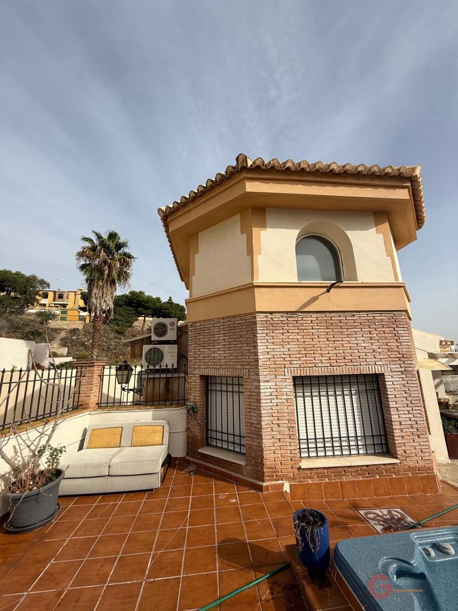 5 soveværelse Villa til salg i Salobrena med swimmingpool garage - € 480.000 (Ref: 8840446)