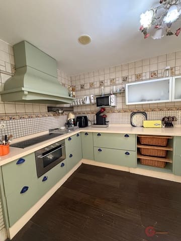 5 chambre Villa/Maison à vendre à Salobreña avec piscine garage - 480 000 € (Ref: 8840446)