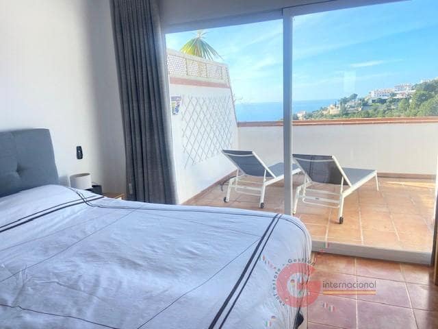 3 camera da letto Villa in vendita in La Herradura con garage - 345.000 € (Rif: 8910597)