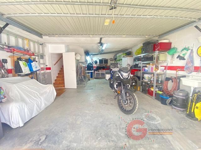 3 camera da letto Villa in vendita in La Herradura con garage - 345.000 € (Rif: 8910597)