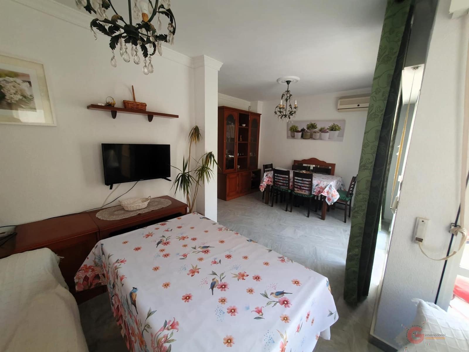 4 soveværelse Villa til salg i Granada by - € 213.000 (Ref: 8971555)