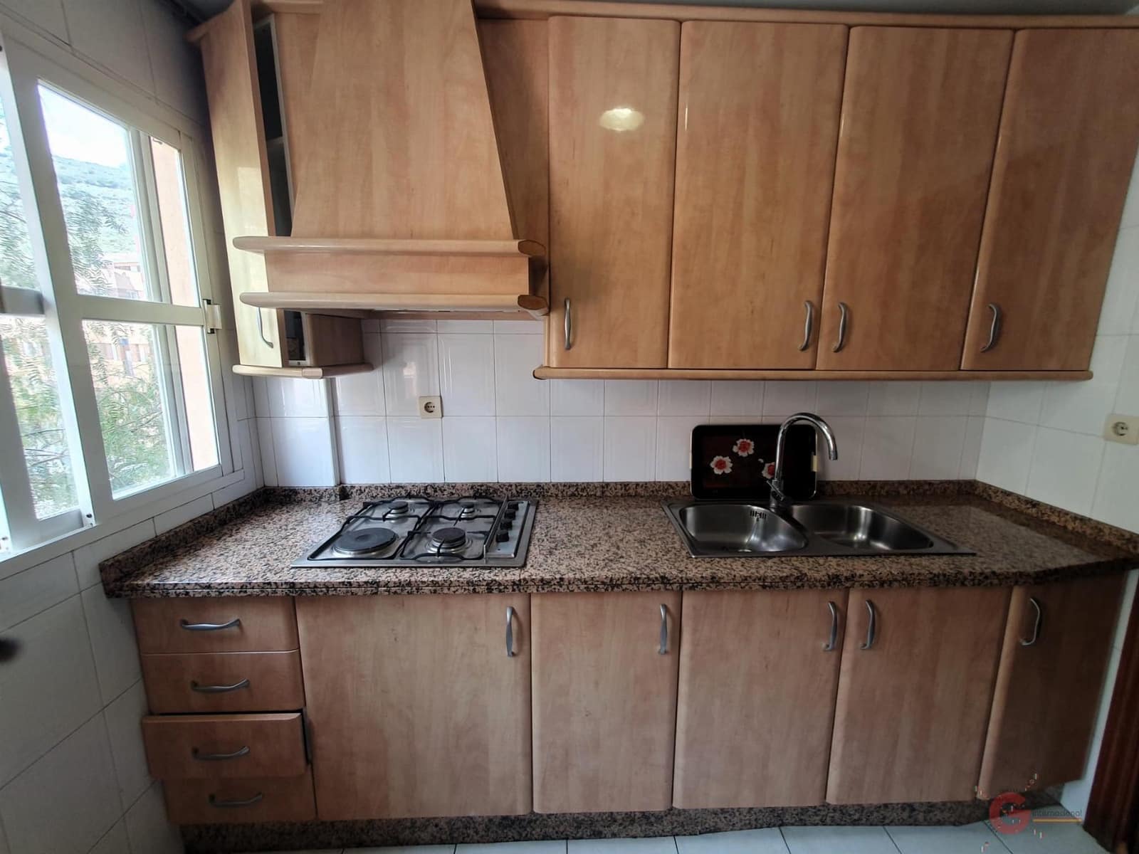 4 soveværelse Villa til salg i Granada by - € 213.000 (Ref: 8971555)