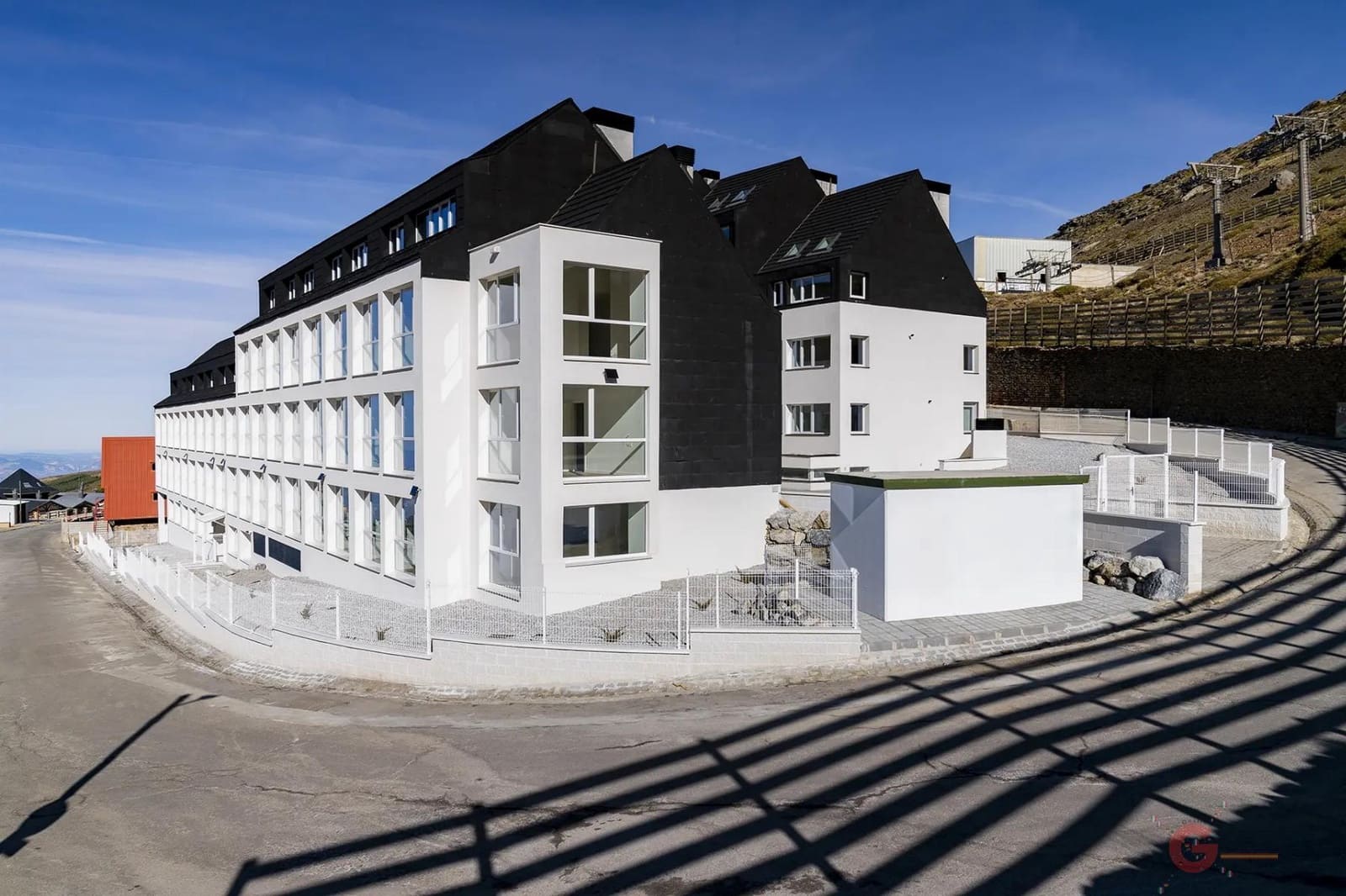 2 soveværelse Lejlighed til salg i Sierra Nevada med garage - € 395.000 (Ref: 8988125)