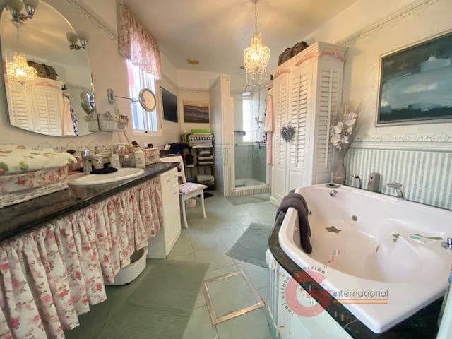 5 camera da letto Villa in vendita in Almunecar con piscina garage - 660.000 € (Rif: 9006327)