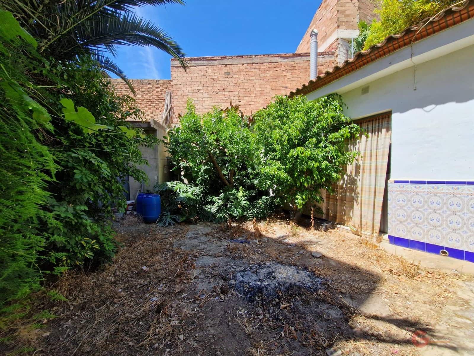 9 bedroom Villa for sale in Molvizar - € 206,500 (Ref: 9028707)