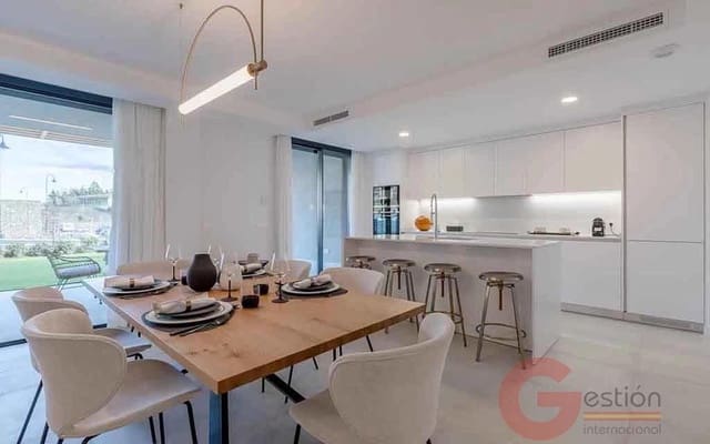 Chalet de 4 habitaciones en El Faro de Calaburra - Chaparral, Mijas en venta con piscina garaje - 958.000 € (Ref: 9031069)