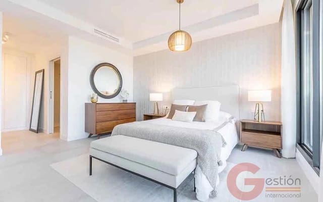 Chalet de 4 habitaciones en El Faro de Calaburra - Chaparral, Mijas en venta con piscina garaje - 958.000 € (Ref: 9031069)