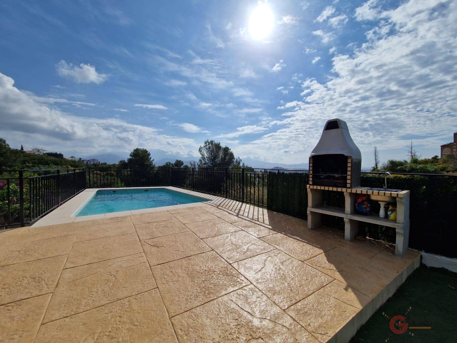 3 soveværelse Villa til salg i Salobrena med swimmingpool garage - € 560.000 (Ref: 9050483)