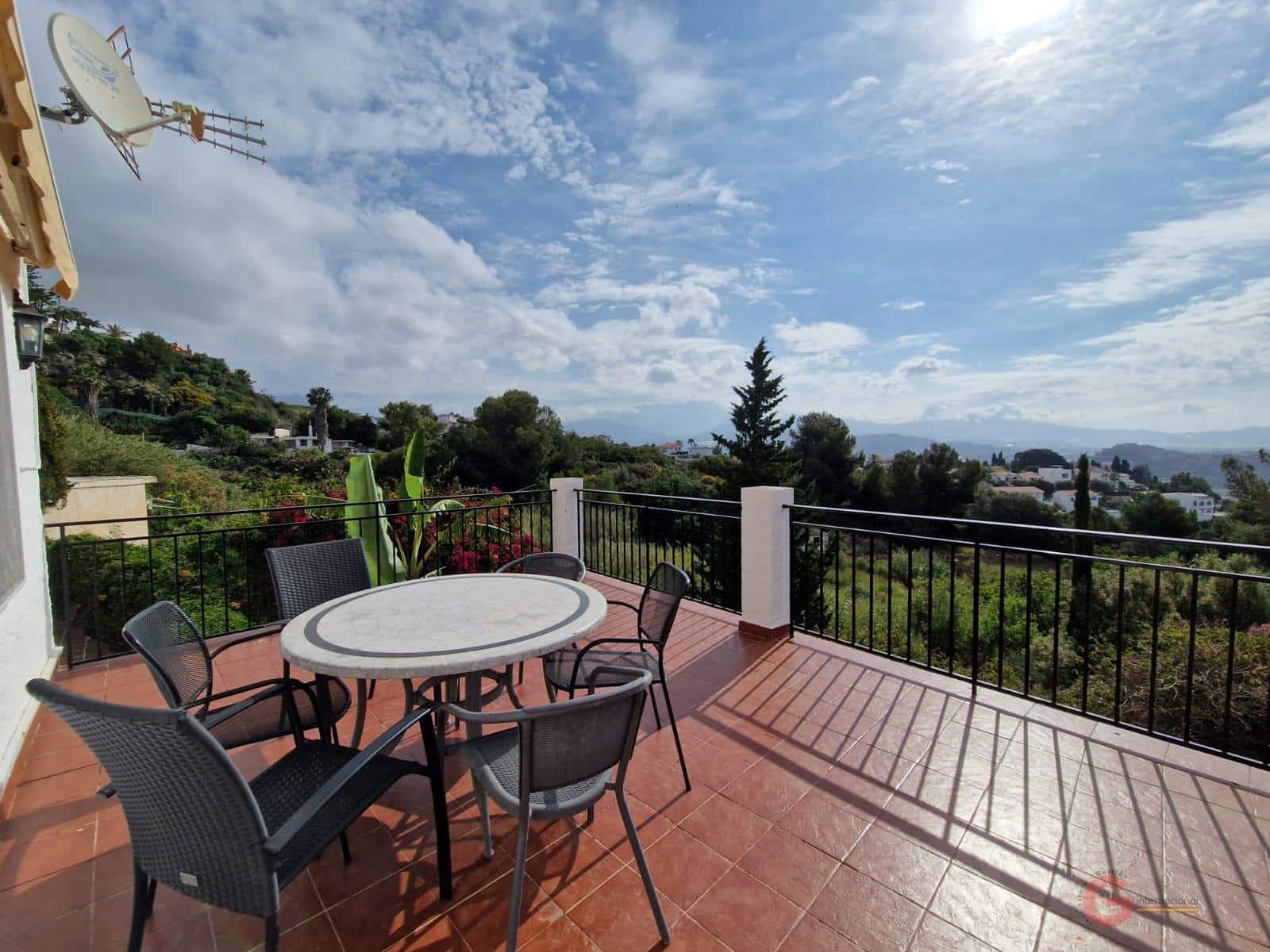 3 soveværelse Villa til salg i Salobrena med swimmingpool garage - € 560.000 (Ref: 9050483)