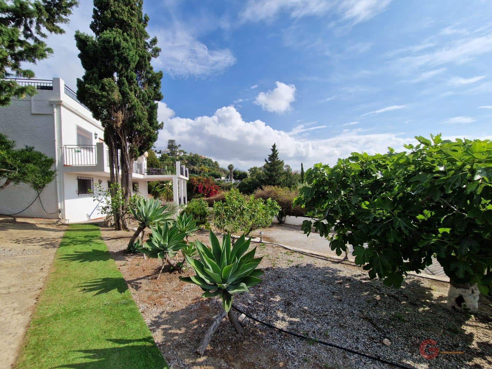 3 soveværelse Villa til salg i Salobrena med swimmingpool garage - € 560.000 (Ref: 9050483)