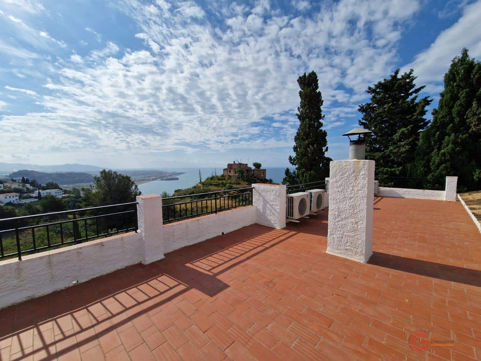 3 soveværelse Villa til salg i Salobrena med swimmingpool garage - € 560.000 (Ref: 9050483)