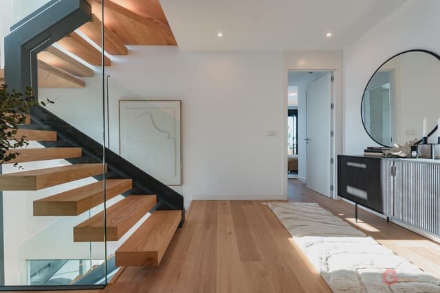 4 sypialnia Willa na sprzedaż w Río Real, Marbella z basenem garażem - 1 960 000 € (Ref: 9050485)