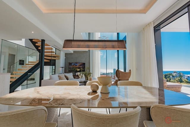 4 sypialnia Willa na sprzedaż w Río Real, Marbella z basenem garażem - 1 960 000 € (Ref: 9050485)