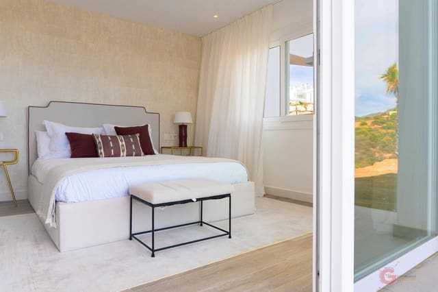 Piso de 2 habitaciones en Los Llanos, Estepona en venta con piscina - 335.000 € (Ref: 9050489)