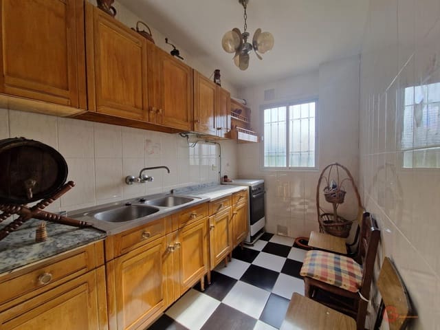 4 soveværelse Villa til salg i Molvízar med garage - € 159.000 (Ref: 9089656)