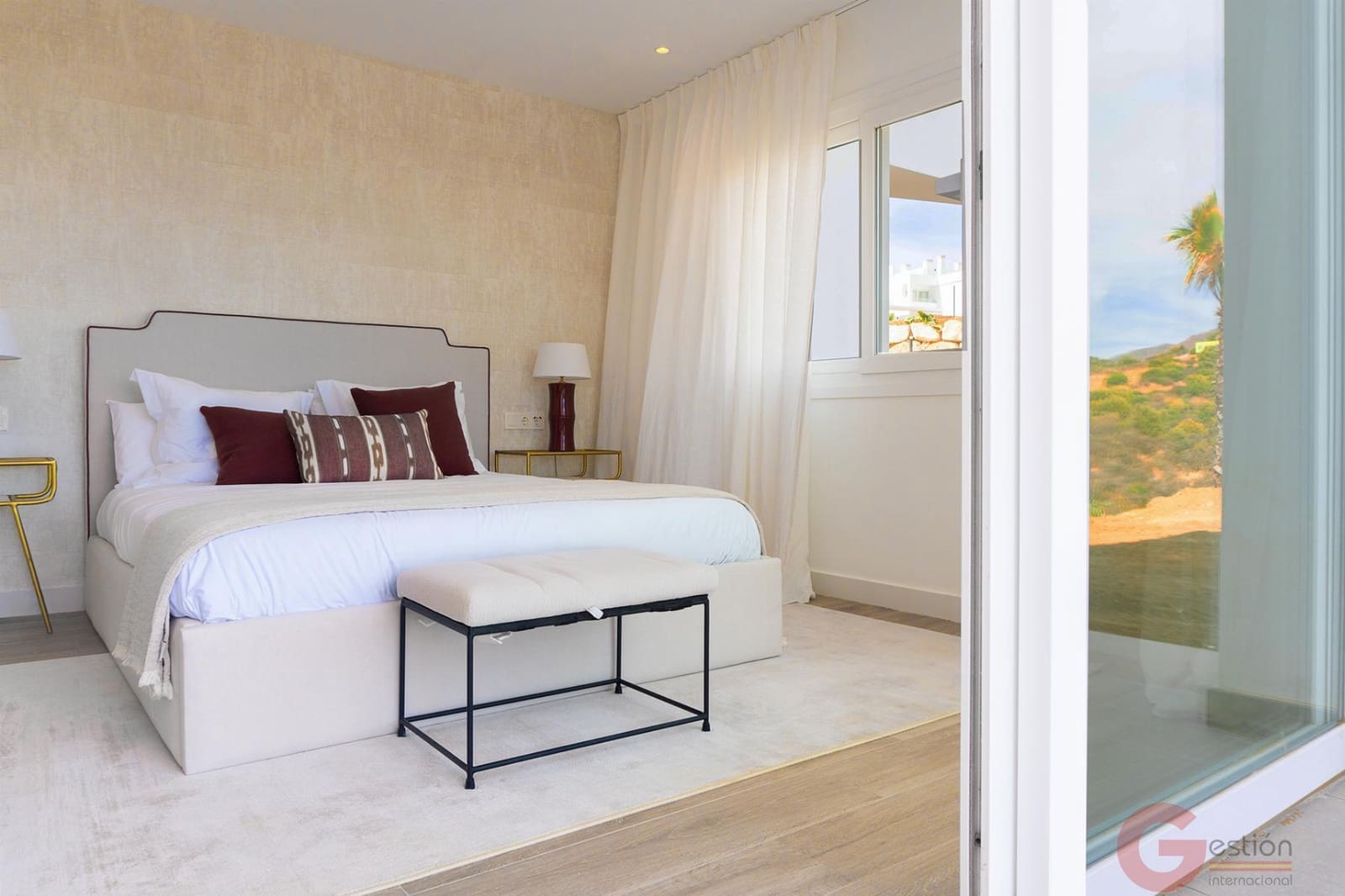 2 soveværelse Lejlighed til salg i Estepona med swimmingpool garage - € 395.000 (Ref: 9126337)