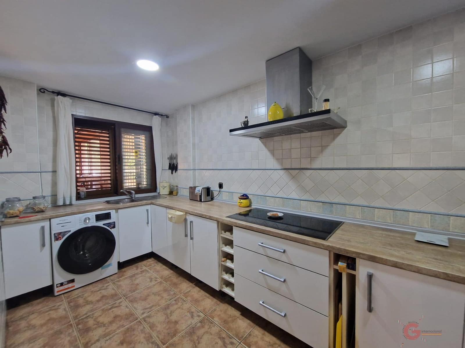 5 soveværelse Finca/Landehus til salg i Molvizar med swimmingpool garage - € 334.000 (Ref: 9129300)