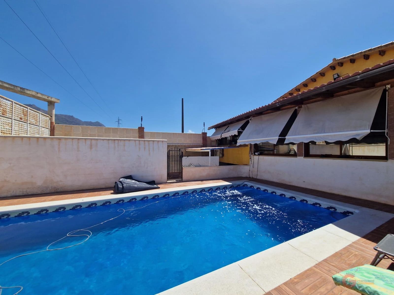 5 soveværelse Finca/Landehus til salg i Molvizar med swimmingpool garage - € 334.000 (Ref: 9129300)