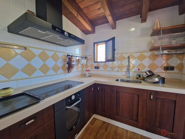 5 sypialnia Finka/Dom wiejski na sprzedaż w Molvízar z basenem garażem - 334 000 € (Ref: 9129300)