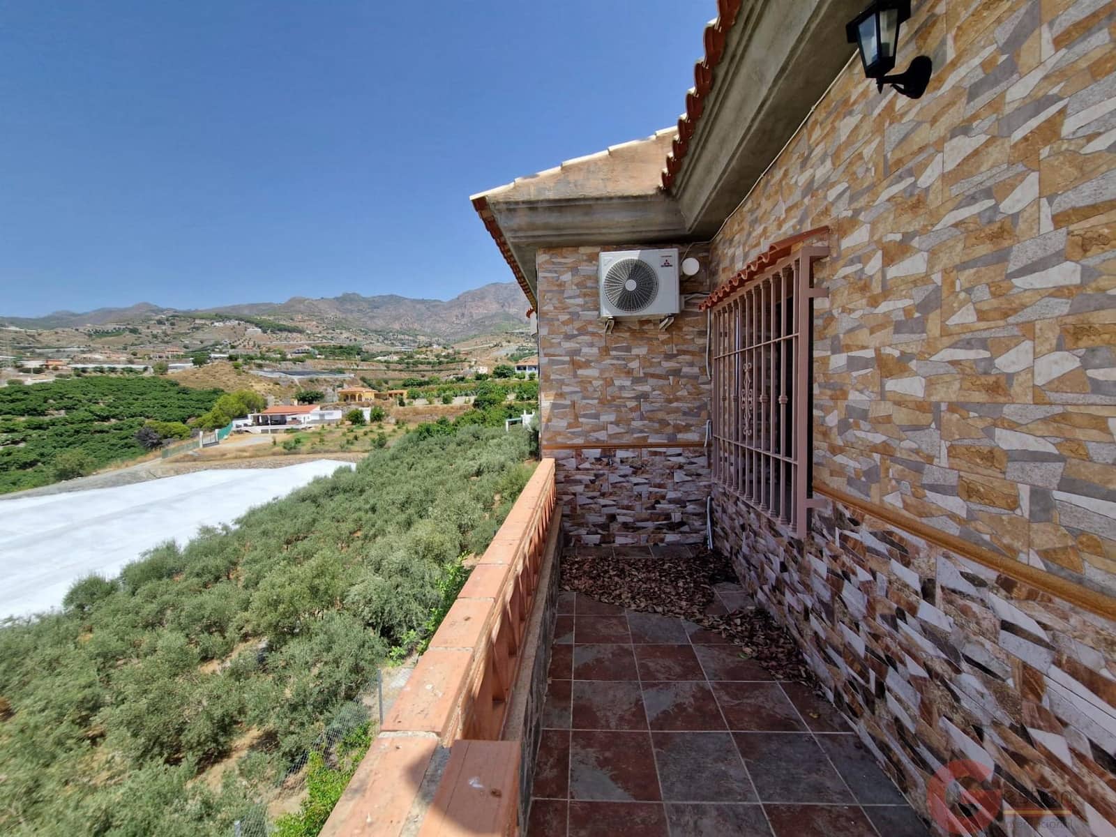 3 soveværelse Finca/Landehus til salg i Molvizar med swimmingpool garage - € 318.000 (Ref: 9168947)