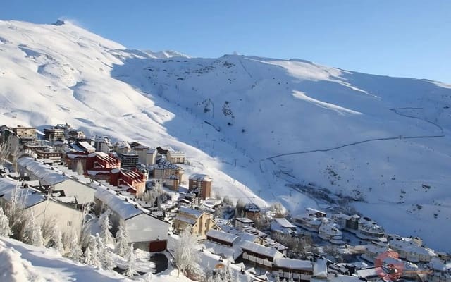 3 soveværelse Lejlighed til salg i Sierra Nevada, Monachil med garage - € 400.000 (Ref: 9276047)