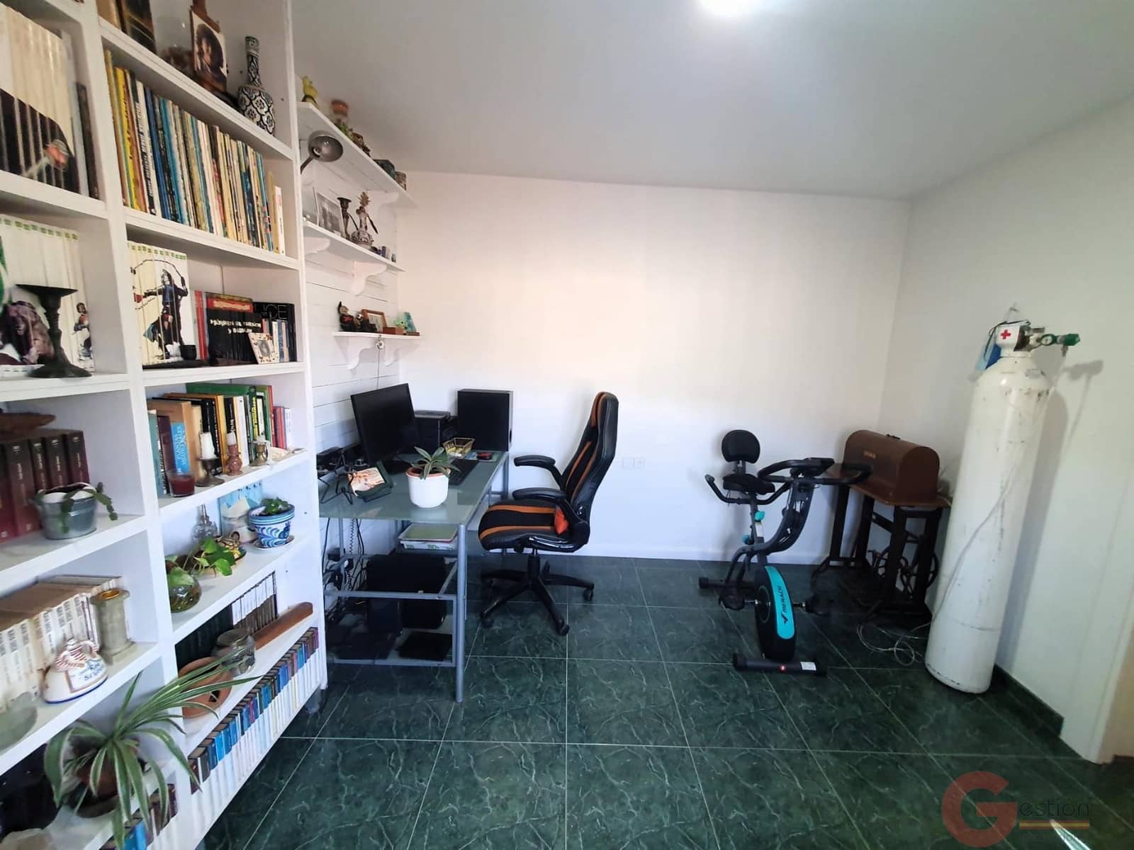 4 soverom Villa til salgs i Velez de Benaudalla med garasje - € 200 000 (Ref: 9321666)