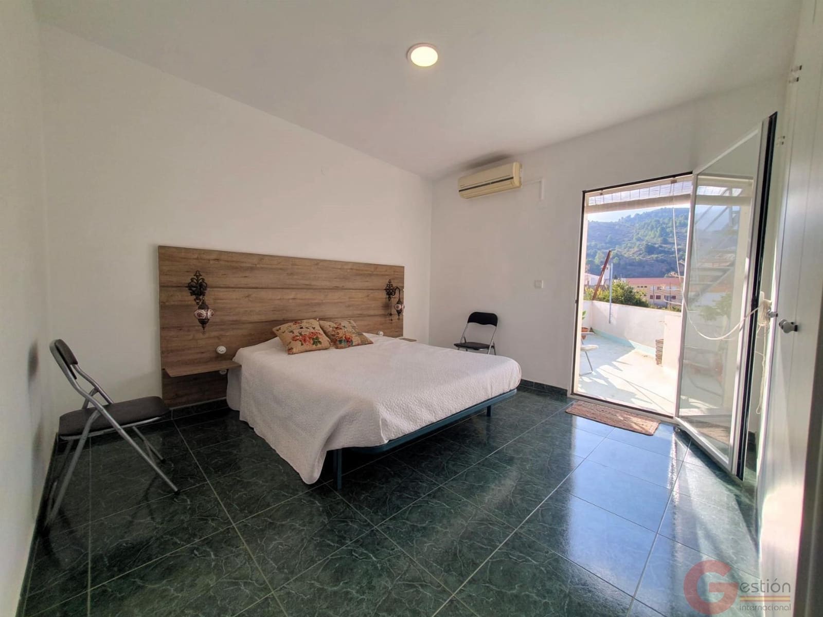 4 soverom Villa til salgs i Velez de Benaudalla med garasje - € 200 000 (Ref: 9321666)